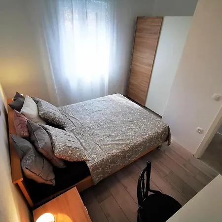 Neu Eingerichtete Komfortable In Meeresnaehe ベティナ