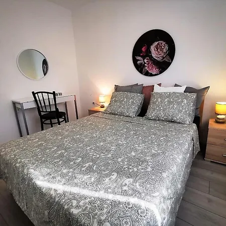 Neu Eingerichtete Komfortable In Meeresnaehe Apartment Betina (Sibenik-Knin)